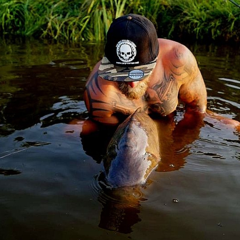 Carp Corner Snapback Camou Cap