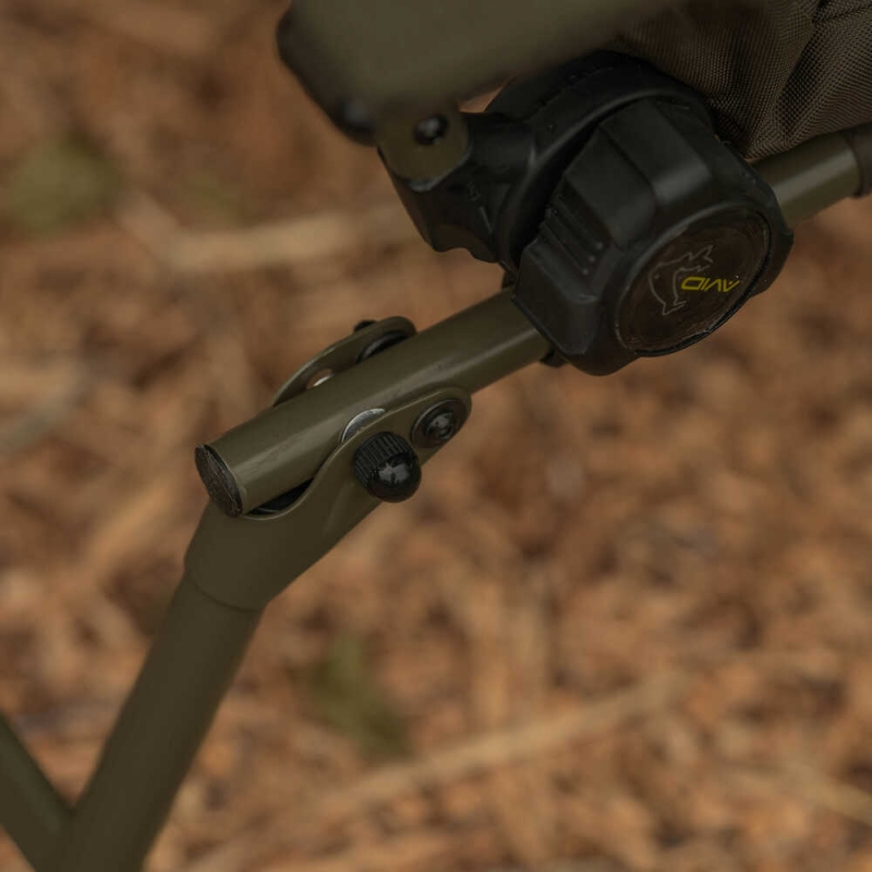 Avid Carp Benchmark LevelTech Hi-Back Recliner Chair