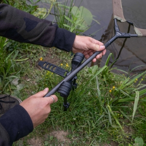 Avid Carp Lok Down Landing Net Holder