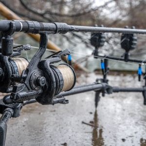 Avid Carp Lok Down Low Pod